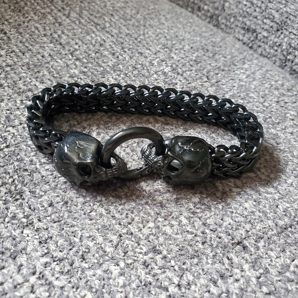 Black Stainless Steel Skull Bracelet - Picture 2 of 6